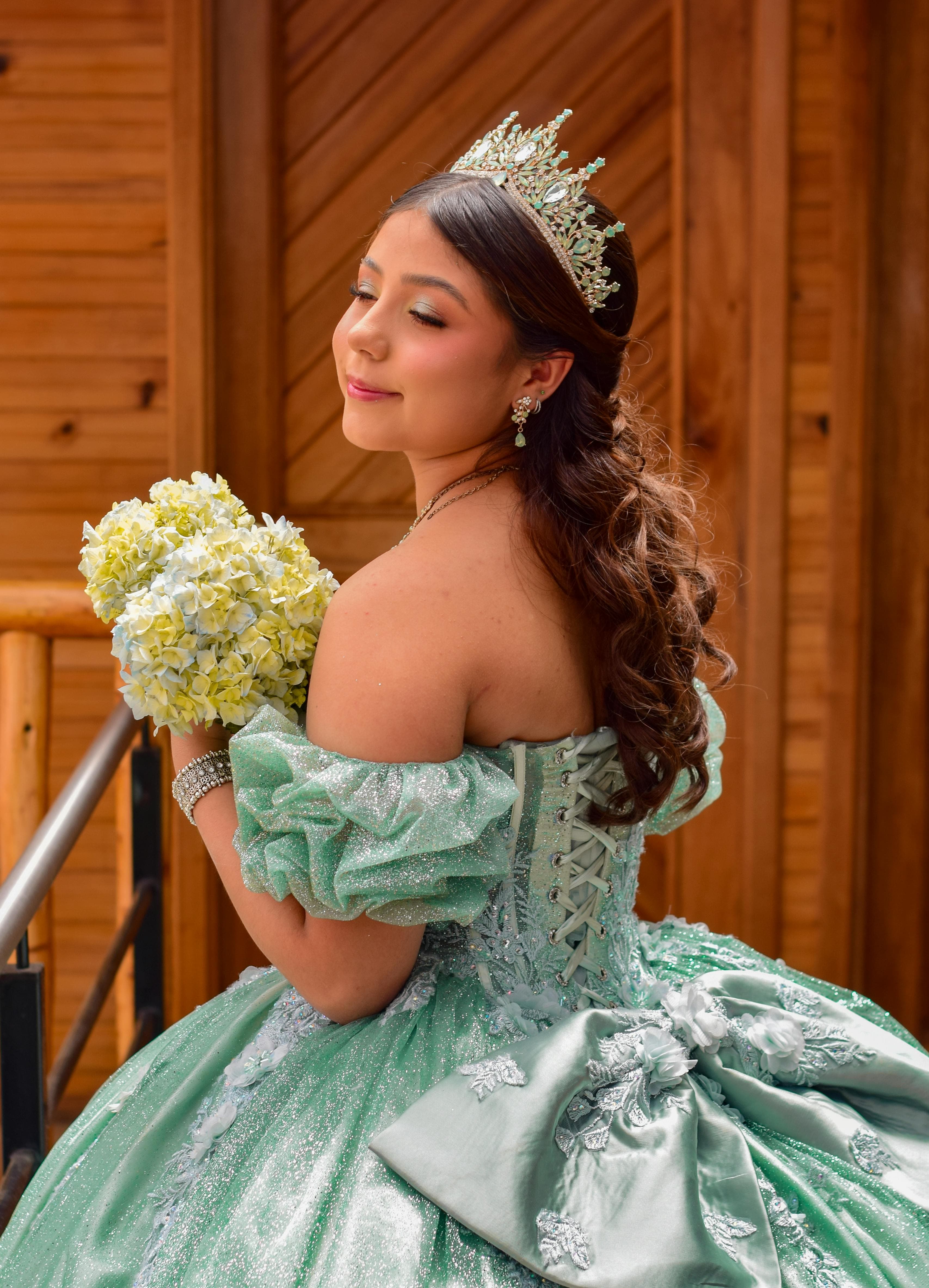 Quinceañera & Sweet 16 Party Bus